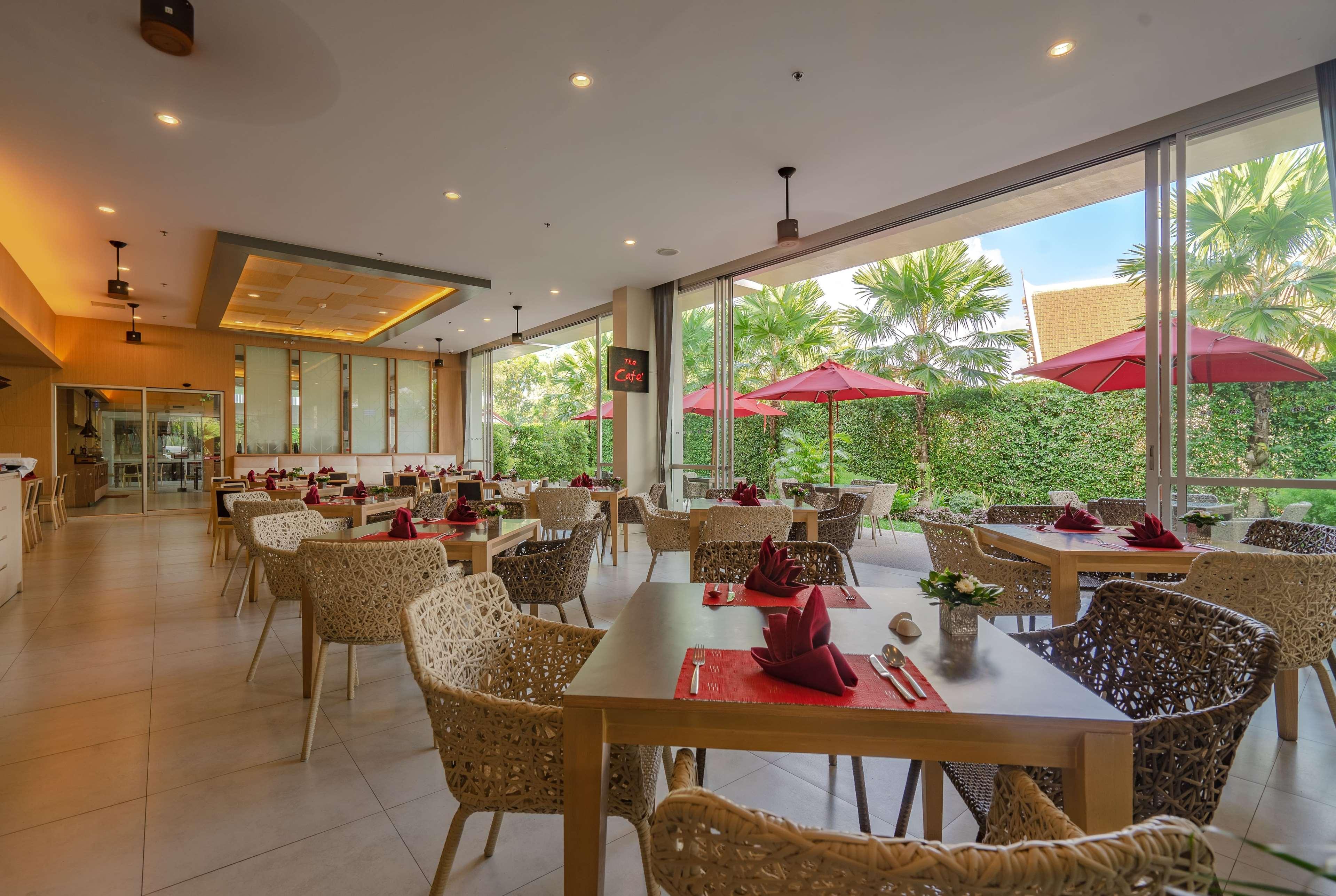 Patong Ramada By Wyndham Phuket Deevana מראה חיצוני תמונה