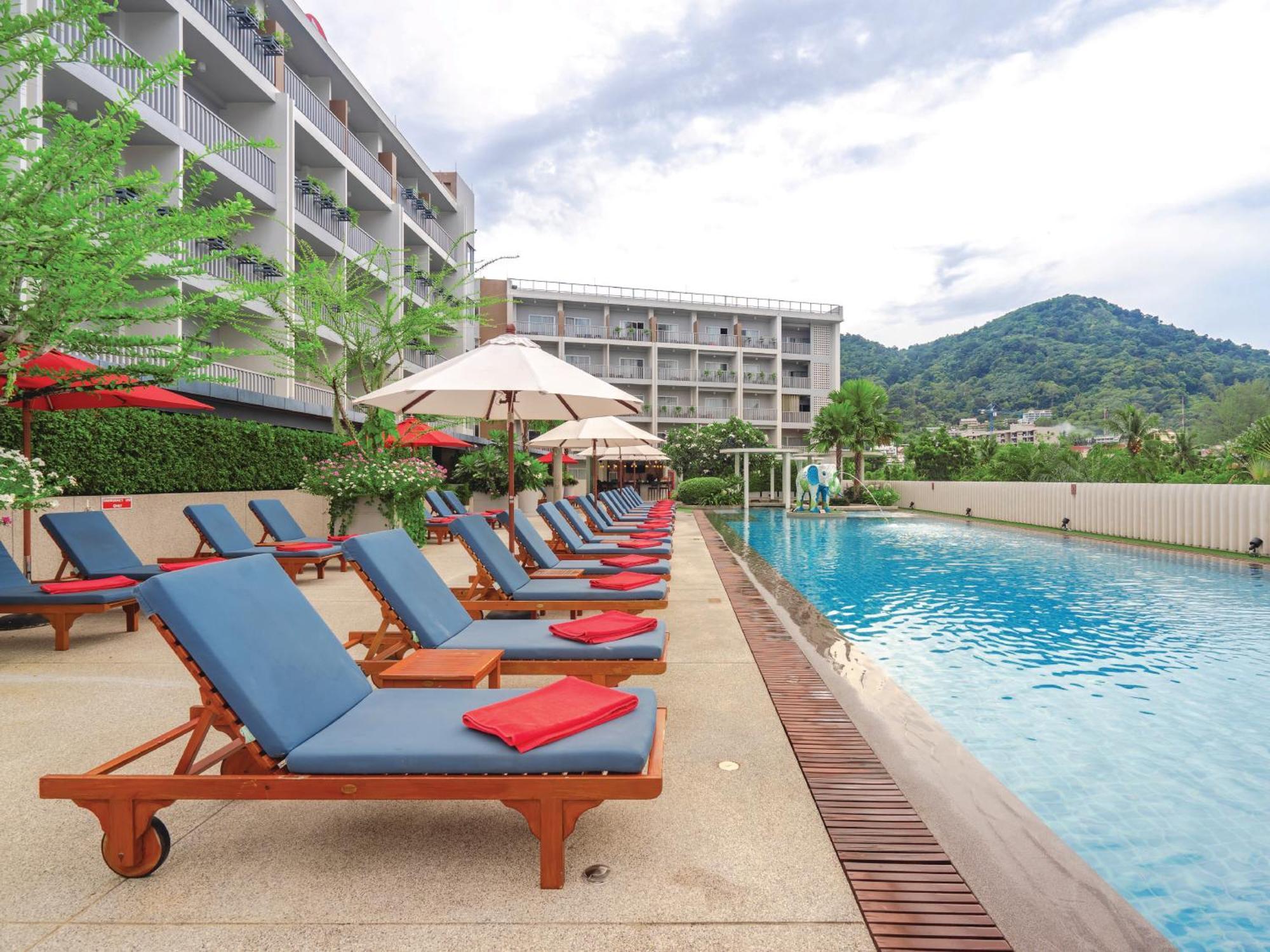 Patong Ramada By Wyndham Phuket Deevana מראה חיצוני תמונה